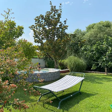 Holiday home Kuca Magnolia